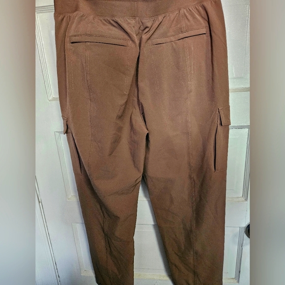 NWT Athleta Comuter pants. SIZE 16 - Picture 2 of 4